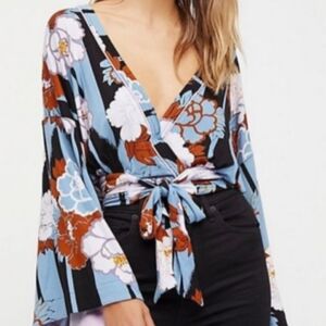 Free People Blue Floral That's A Wrap Top Shirt XS